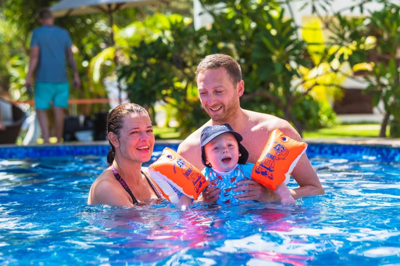 Windtown Beach Hotel クムブコ エクステリア 写真